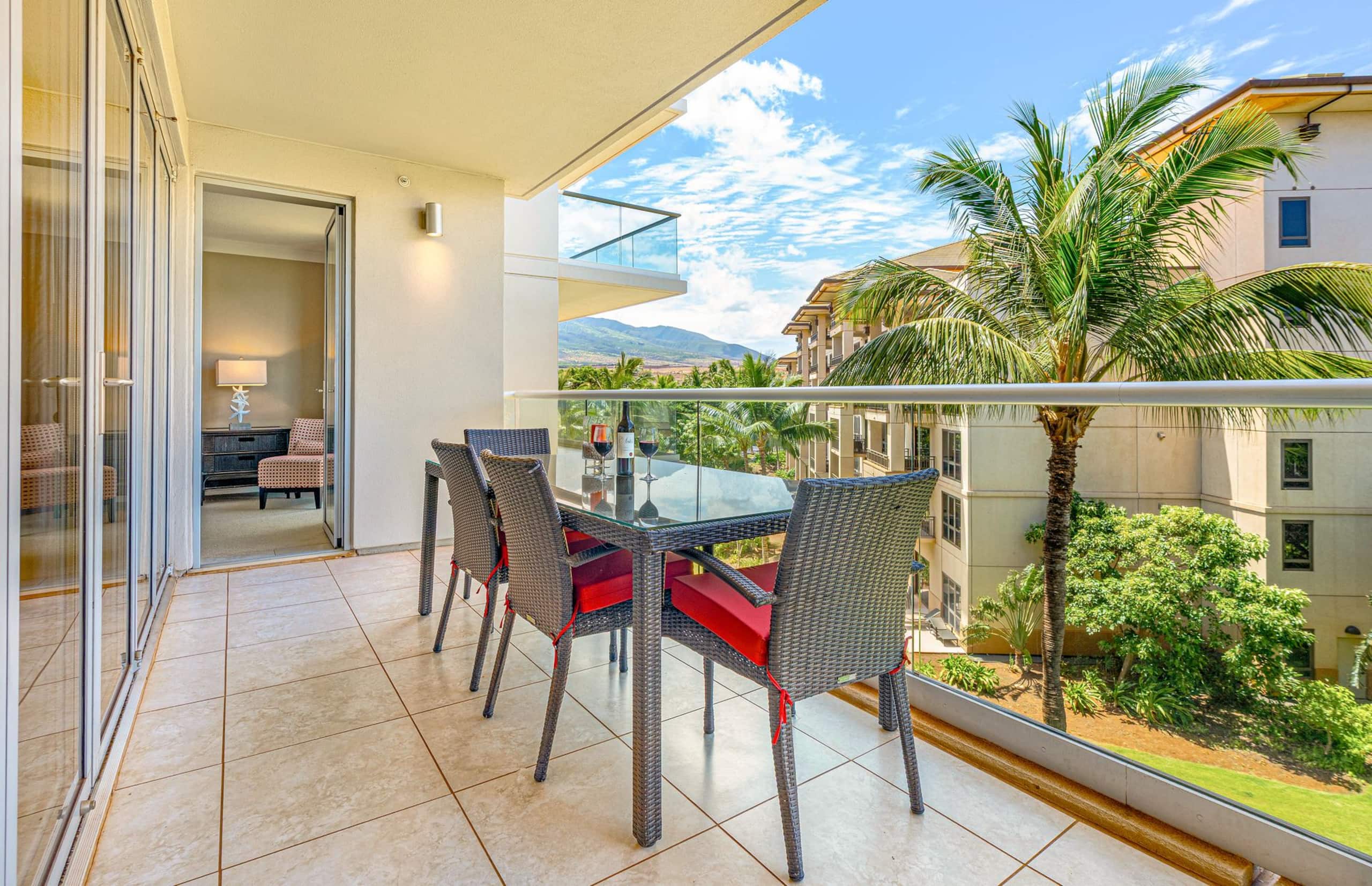 Condo in Lahaina · ★4.97 · 1 bedroom · 2 beds · 1 bath - Image 8