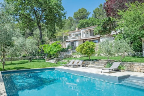 VILLA VOGA- Luxury family holidays Aix-en-Provence