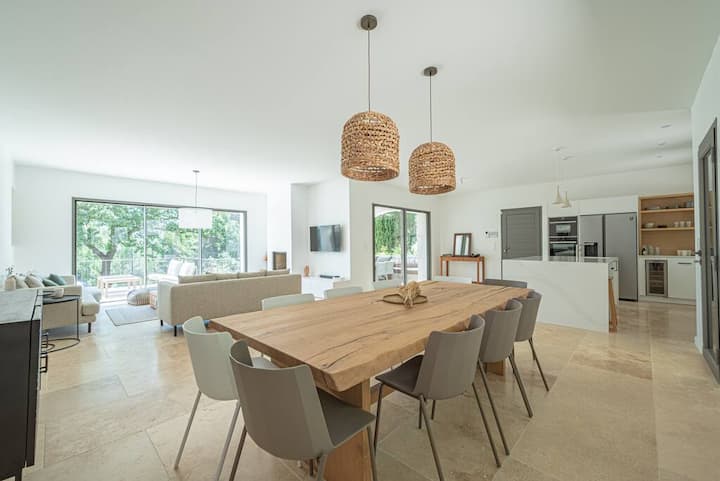 VILLA VOGA- Luxury family holidays Aix-en-Provence