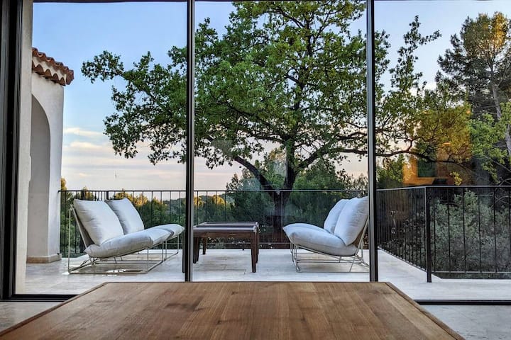 VILLA VOGA- Luxury family holidays Aix-en-Provence