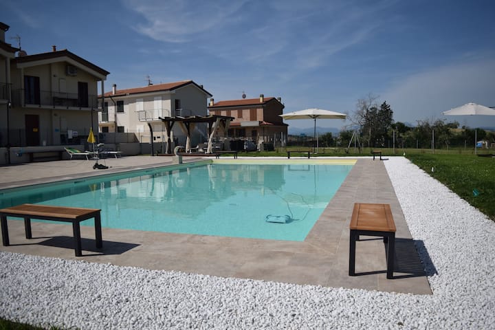 Maison Sur La Colline 1 - Marches