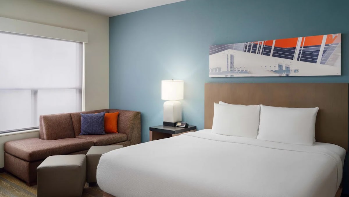 Steps From Downtown | Free Breakfast & Pool
