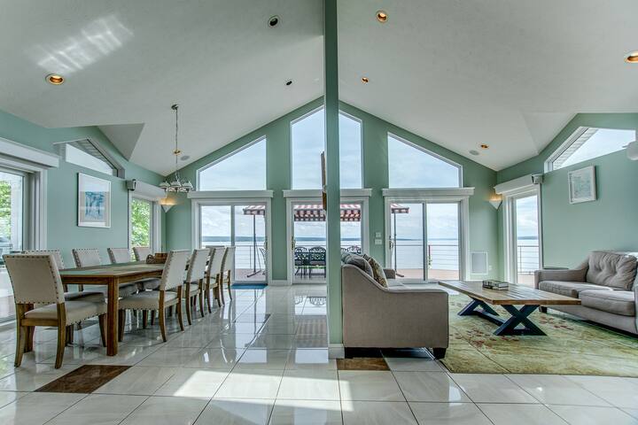 Goose House: private lake home with in ground pool - Houses