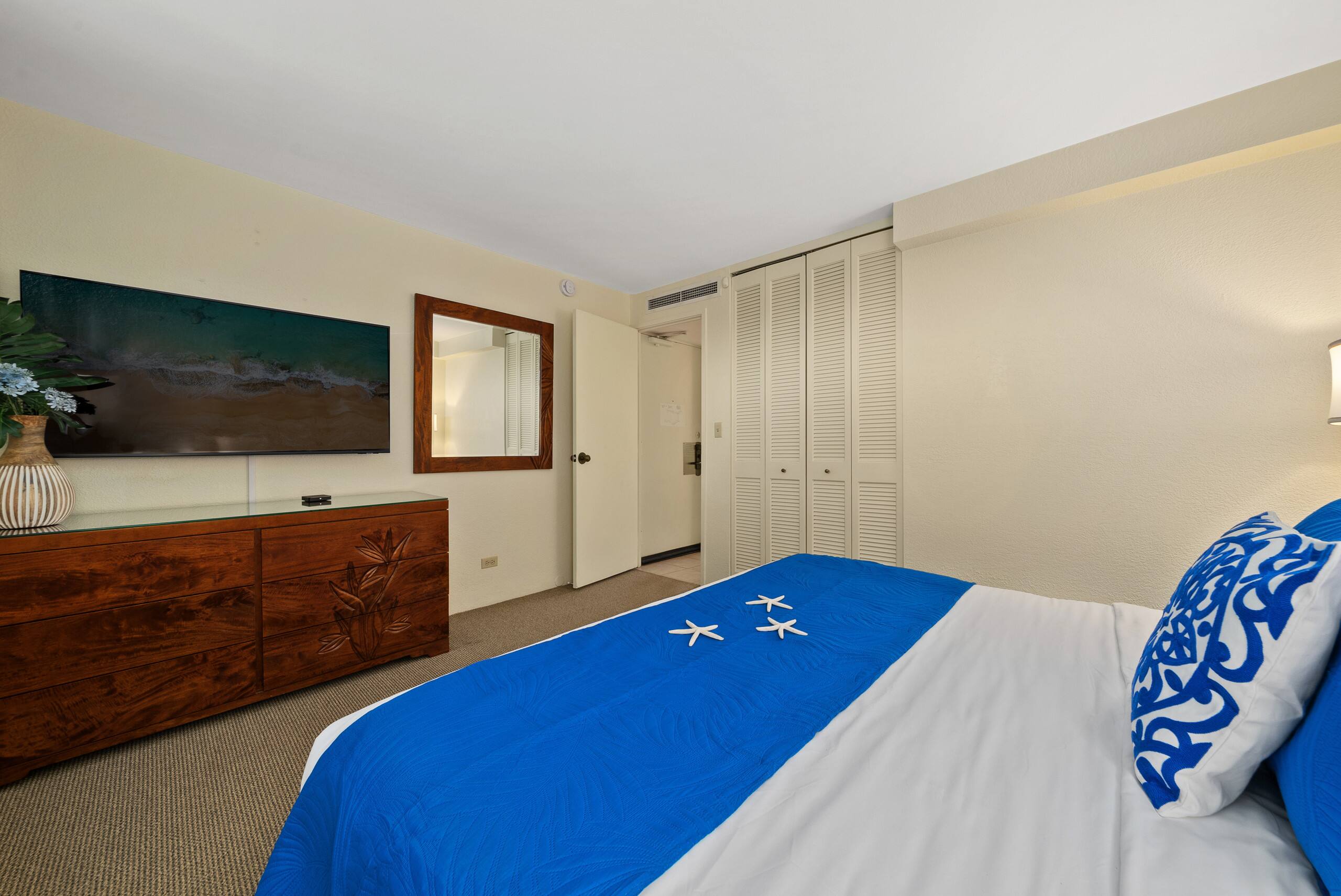 Condo in Lahaina · ★5.0 · 1 bedroom · 2 beds · 1 bath - Image 17