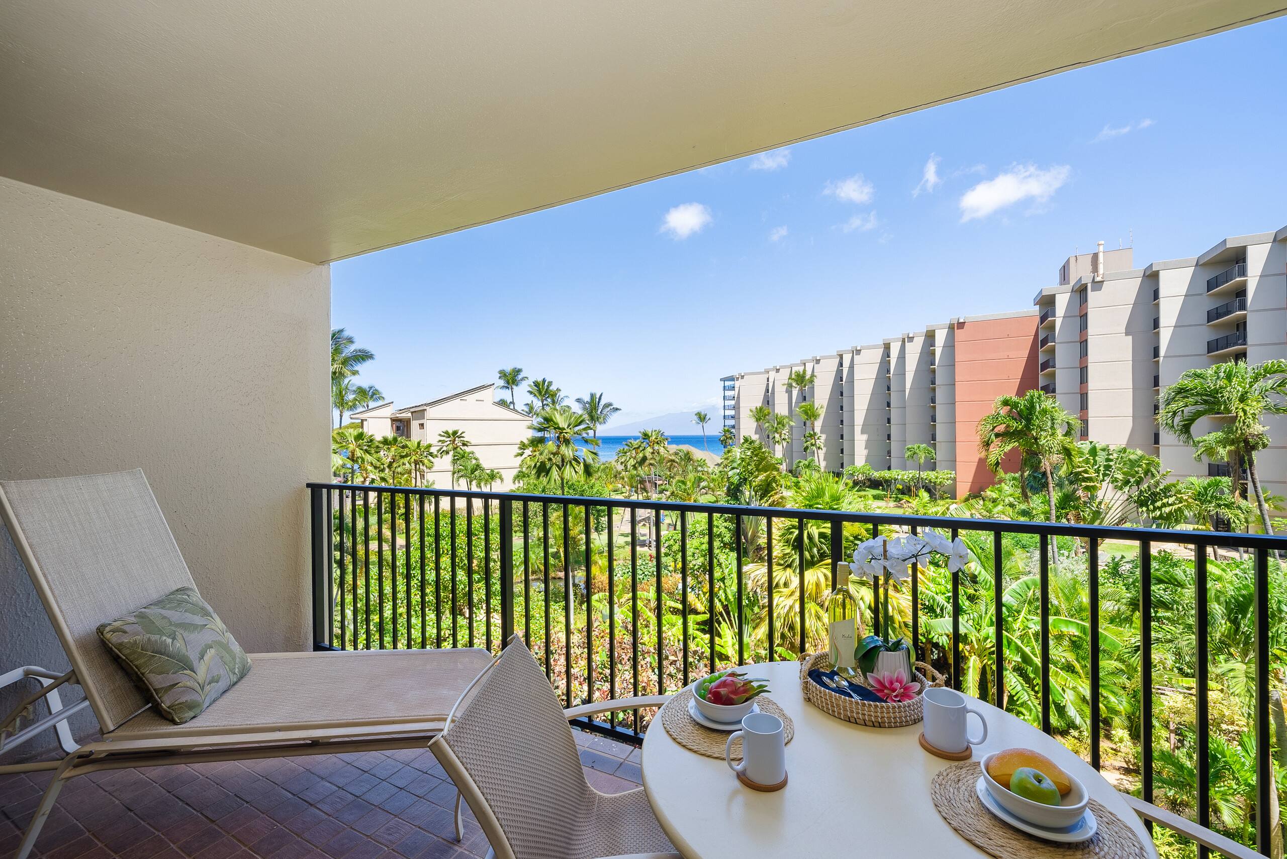 Condo in Lahaina · ★5.0 · 1 bedroom · 2 beds · 1 bath - Image 22