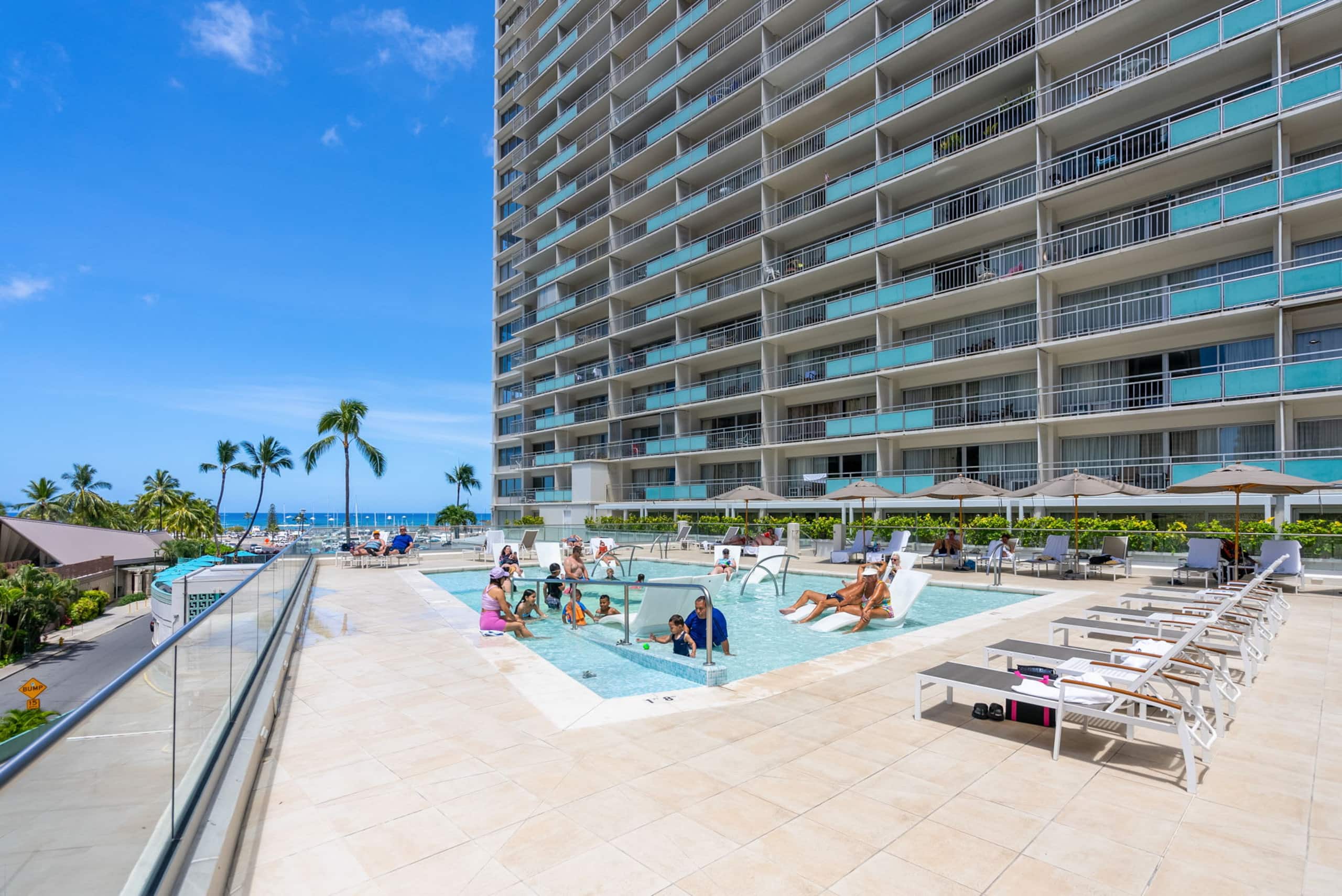 Condo in Honolulu · ★5.0 · 1 bedroom · 2 beds · 1 private bath - Image 60