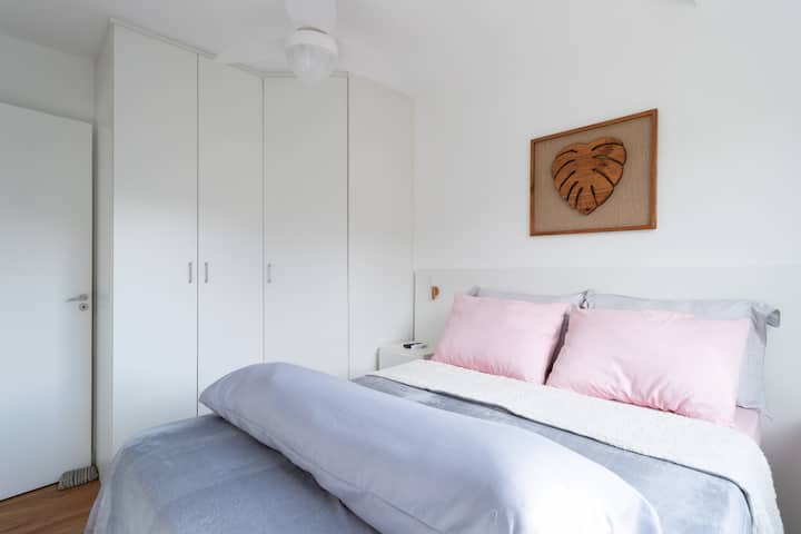 Amplio armario en el dormitorio 1 para organizar fácilmente tus pertenencias
