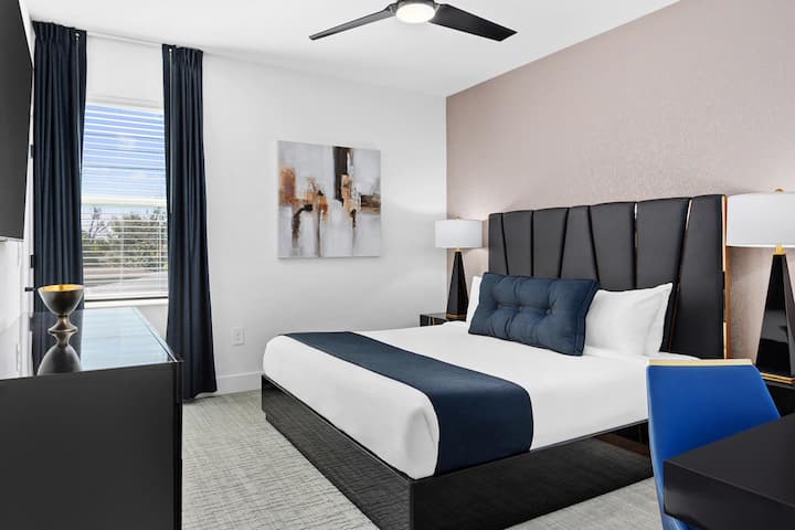 Vilë me 5 dhoma gjumi - Kati i dytë, krevat dopio "king"