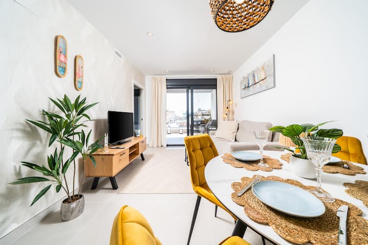 Luxury New Build Apartment | Pool & Parking - Torrevieja