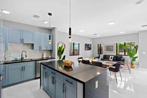 Top performing Airbnb: Miami Townhouse Near to Airport in Hadley Park