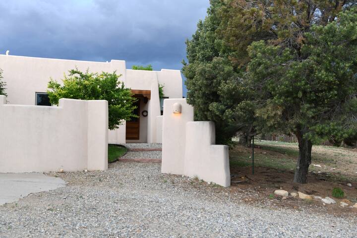 Casa Contenta - Taos, NM