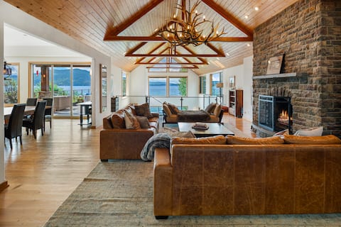 Dog Friendly Waterfront Estate - Sleeps 19