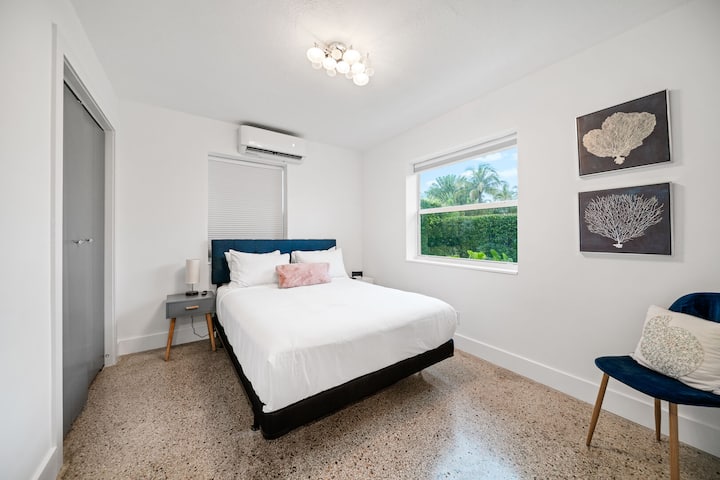 Dormitorio 1
Cama doble tamaño queen