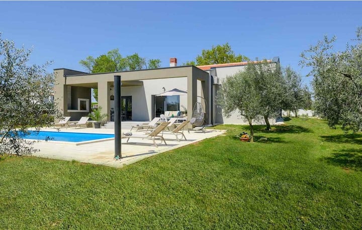 Villa Tonina By Villsy - Krnica