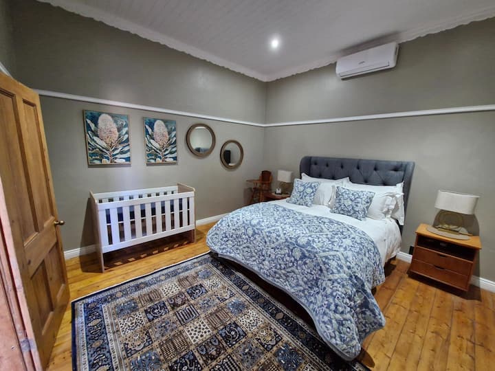 Murray House Deluxe 2-bedroom Unit - Colesberg