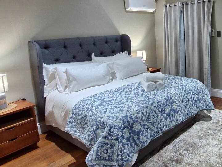 Murray House Queen Room - Colesberg