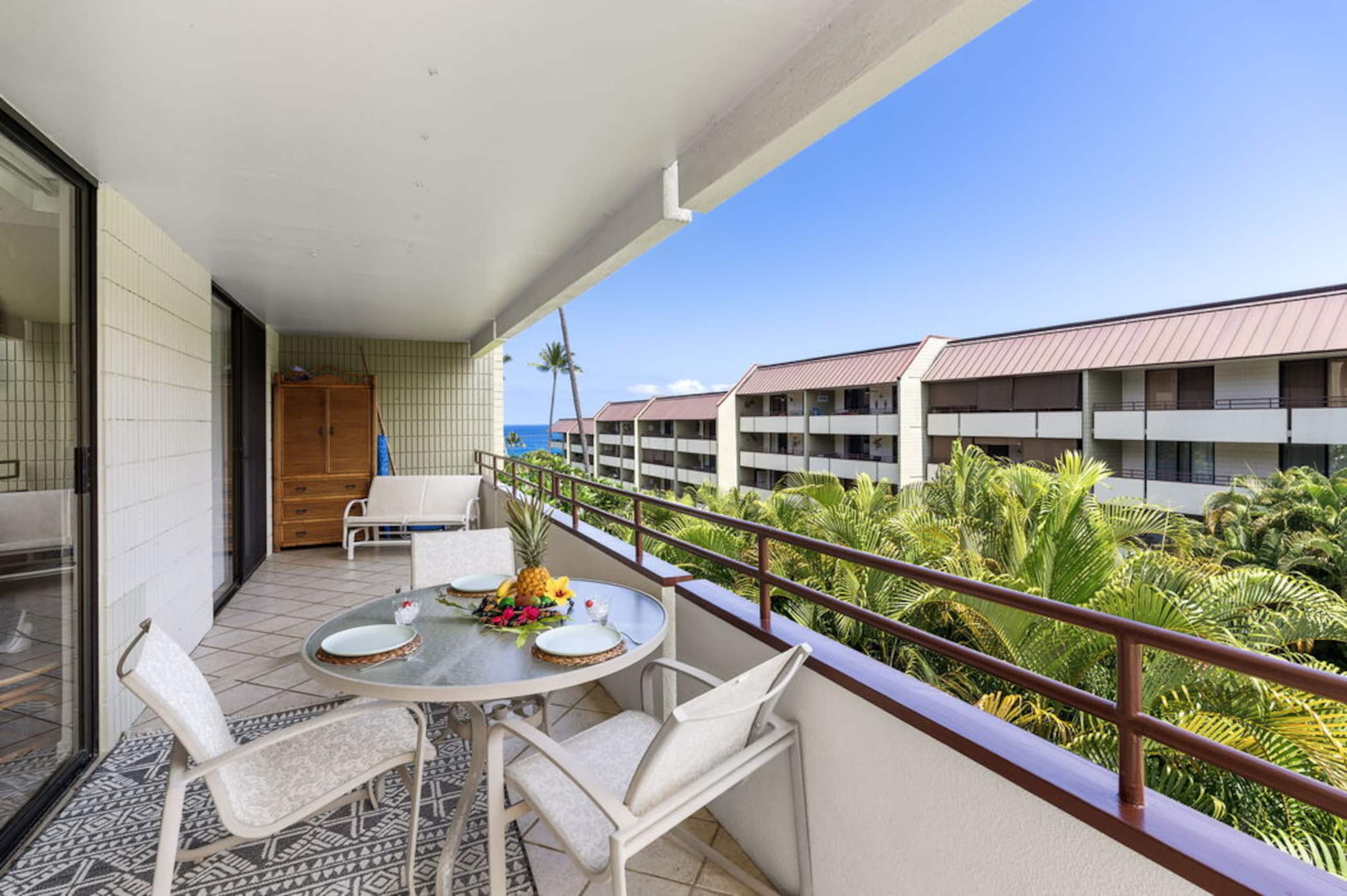 Condo in Kailua-Kona · ★4.67 · 2 bedrooms · 2 beds · 2 baths - Image 22