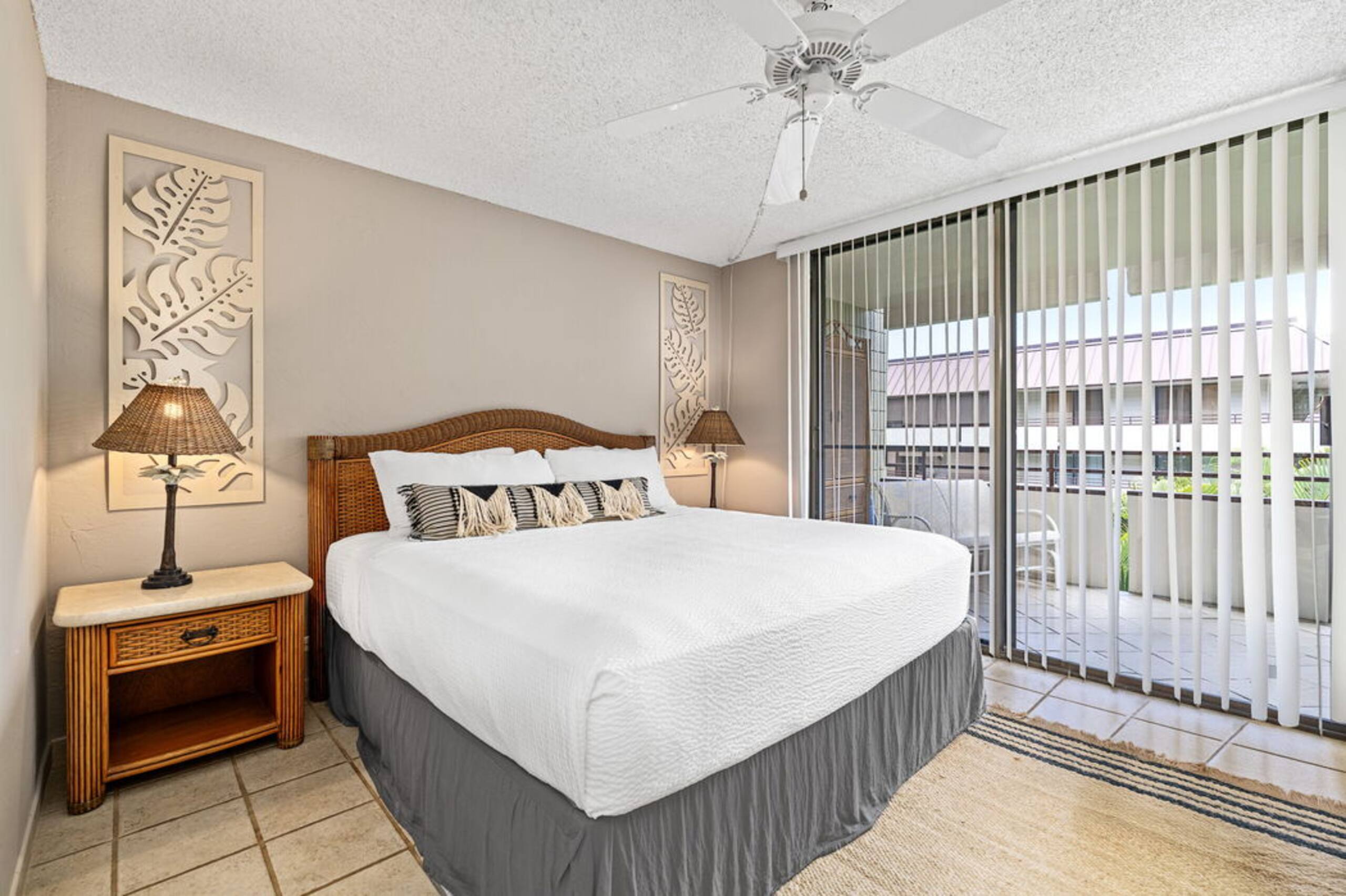 Condo in Kailua-Kona · ★4.67 · 2 bedrooms · 2 beds · 2 baths - Image 13