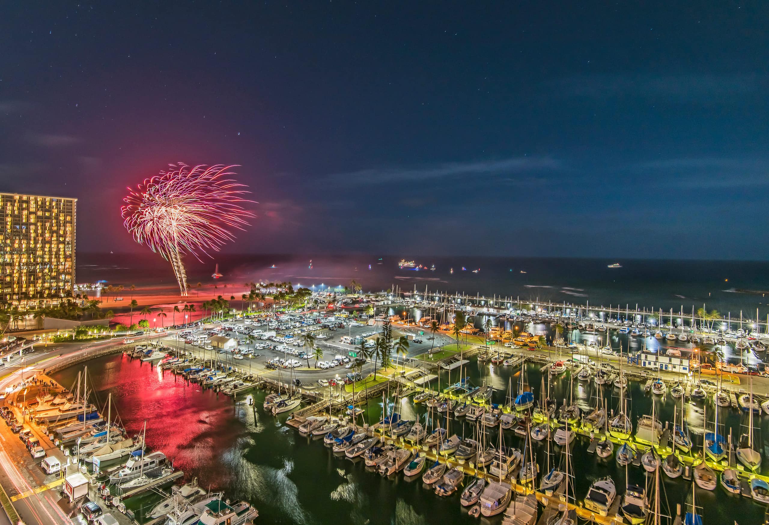 Ocean-Marina and Fireworks Views at Ilikai Marina - Image 30