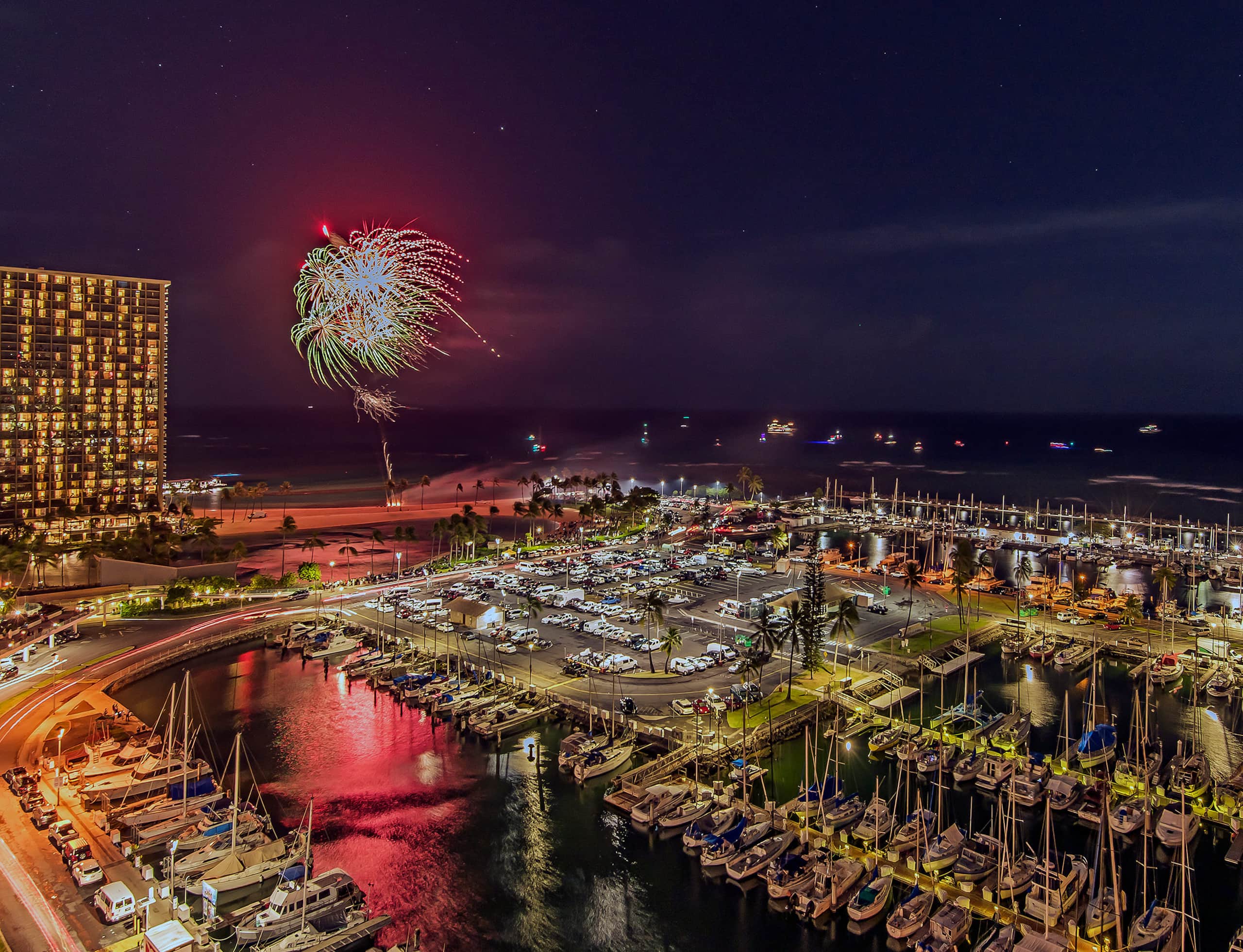 Ocean-Marina and Fireworks Views at Ilikai Marina - Image 26