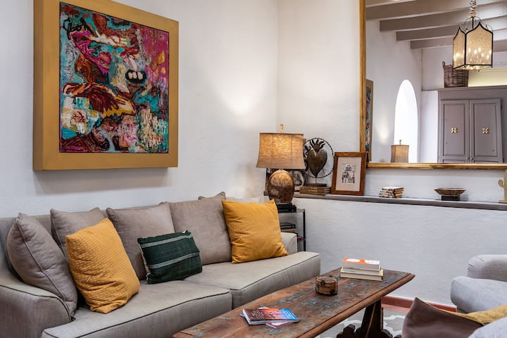 Casa Jari, 2br Centro Home With Rooftop Terrace - San Miguel de Allende