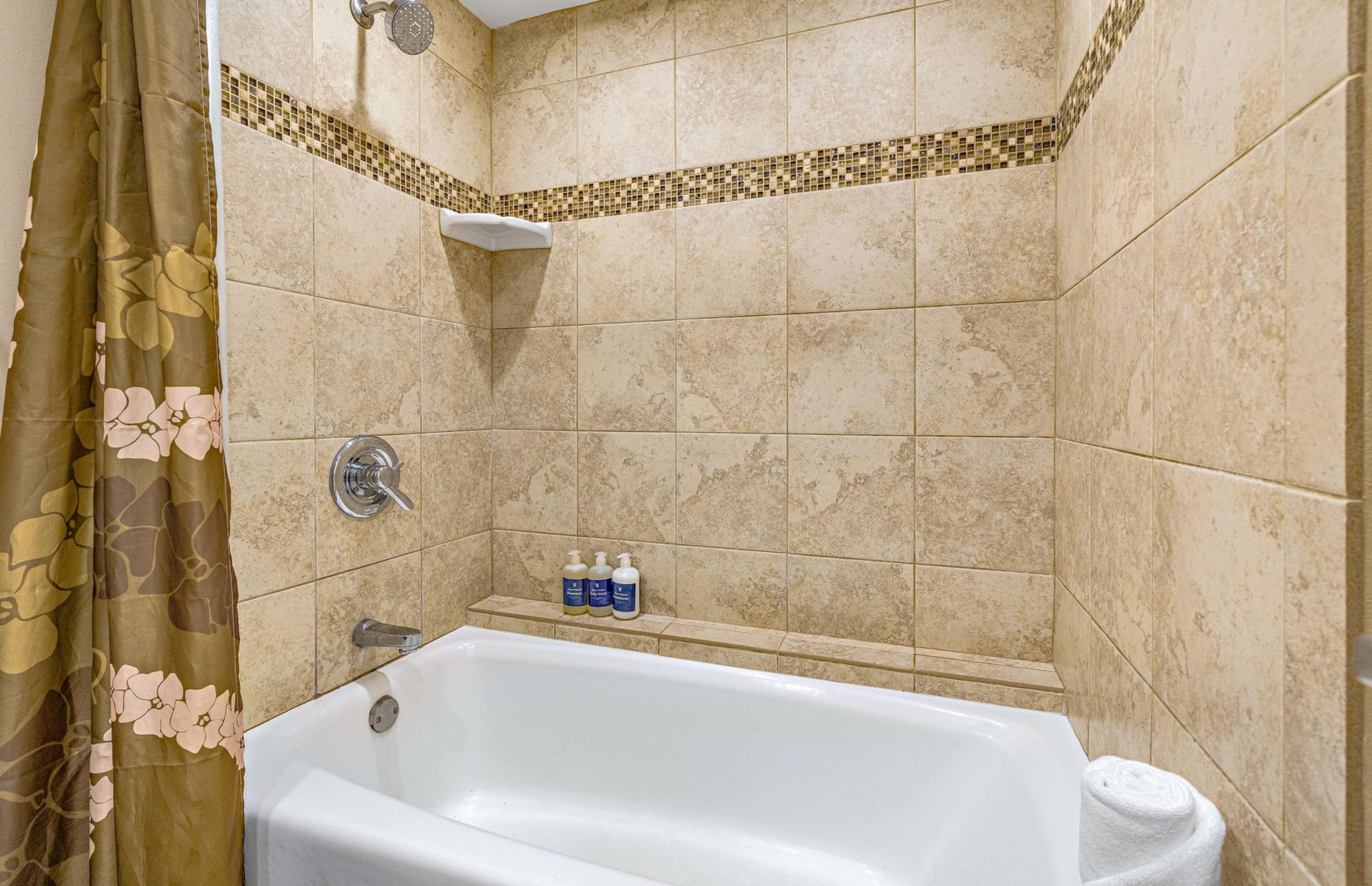 Condo in Lahaina · ★4.67 · Studio · 2 beds · 1 bath - Image 23