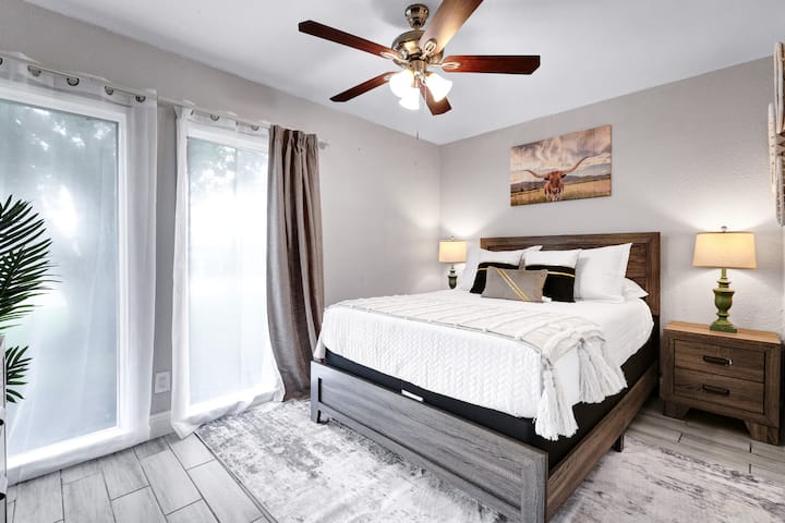 Chumba cha kulala cha 2 chenye kitanda cha ukubwa wa malkia. 