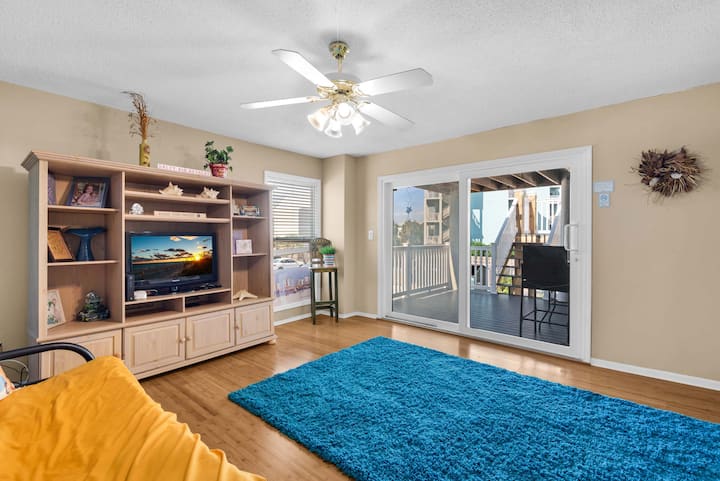 Boardwalk F1 | Gulf Views + Pool + Walk To Dining - Pensacola Beach, FL