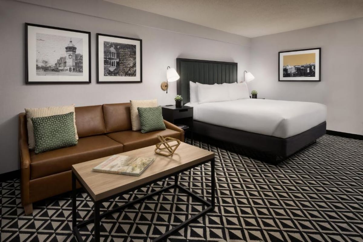 4. חדר קינג סייז במגדל