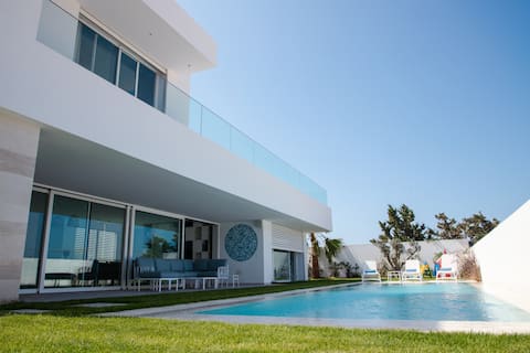 Lagoon Villa - Modern Elegance - Sea & Lagoon View