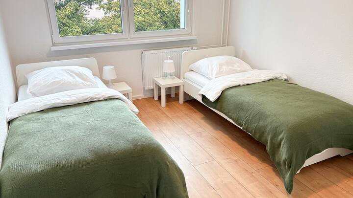 Worker Apartment For Up To 6 People - Halle, Almanya