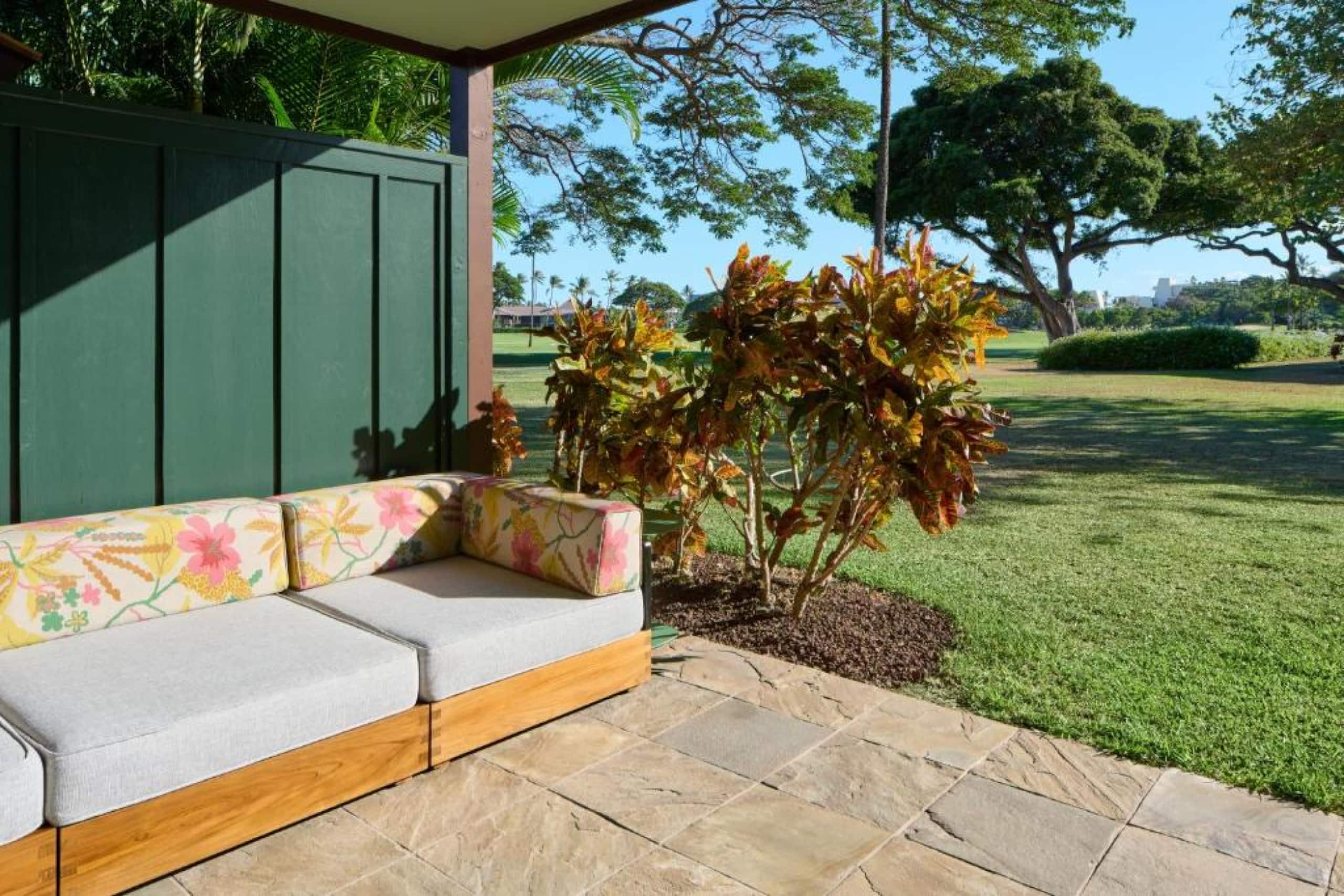 Hotel in Lahaina · ★4.6 · 1 bedroom · 2 beds · 1 private bath - Image 2