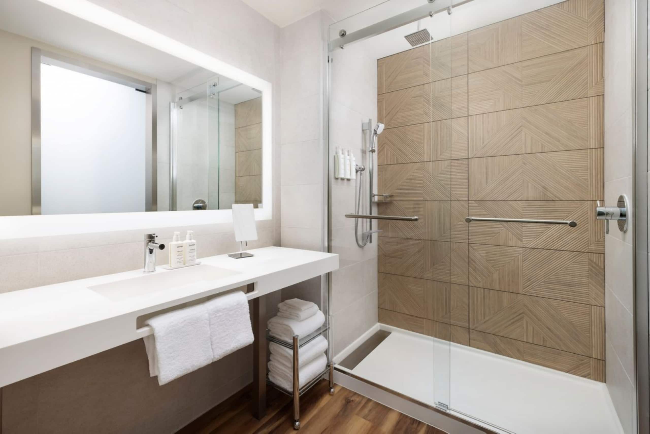 Hotel in Honolulu · ★4.75 · 1 bedroom · 2 beds · 1 private bath - Image 11