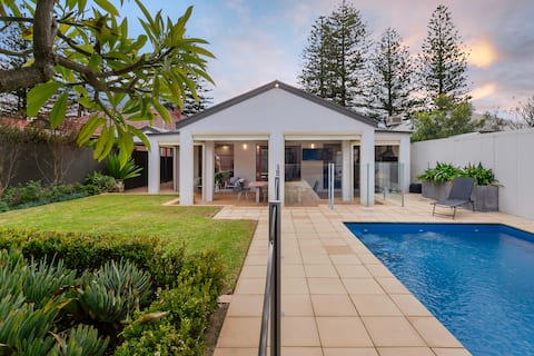 Henley Beach House | Luxury by the Sea