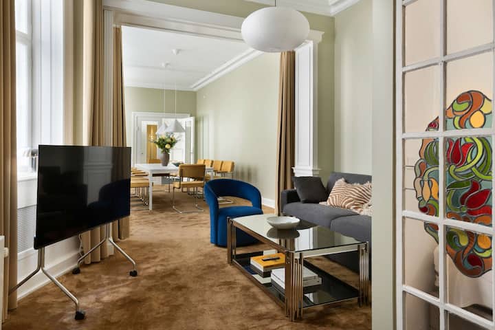 Grand Heritage Next To Park - 3 Bedrooms - Copenhagen