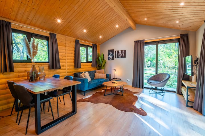 Sterrenborg Lodge With Hot Tub | 4 Persons - Hoogeveen