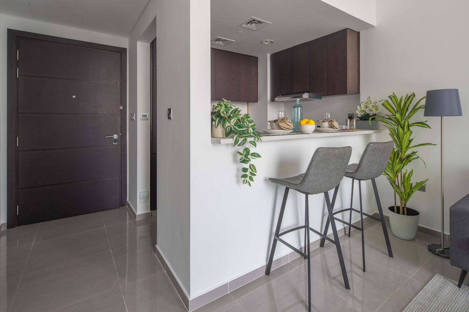 Modern 1BR in Business Bay with Spacious Balcony! — photo 5