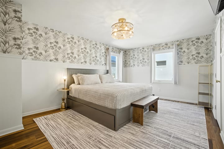 ห้องนอน #4 อยู่ในห้องชุด B ชั้นบน (ไม่มีวิวทะเล)