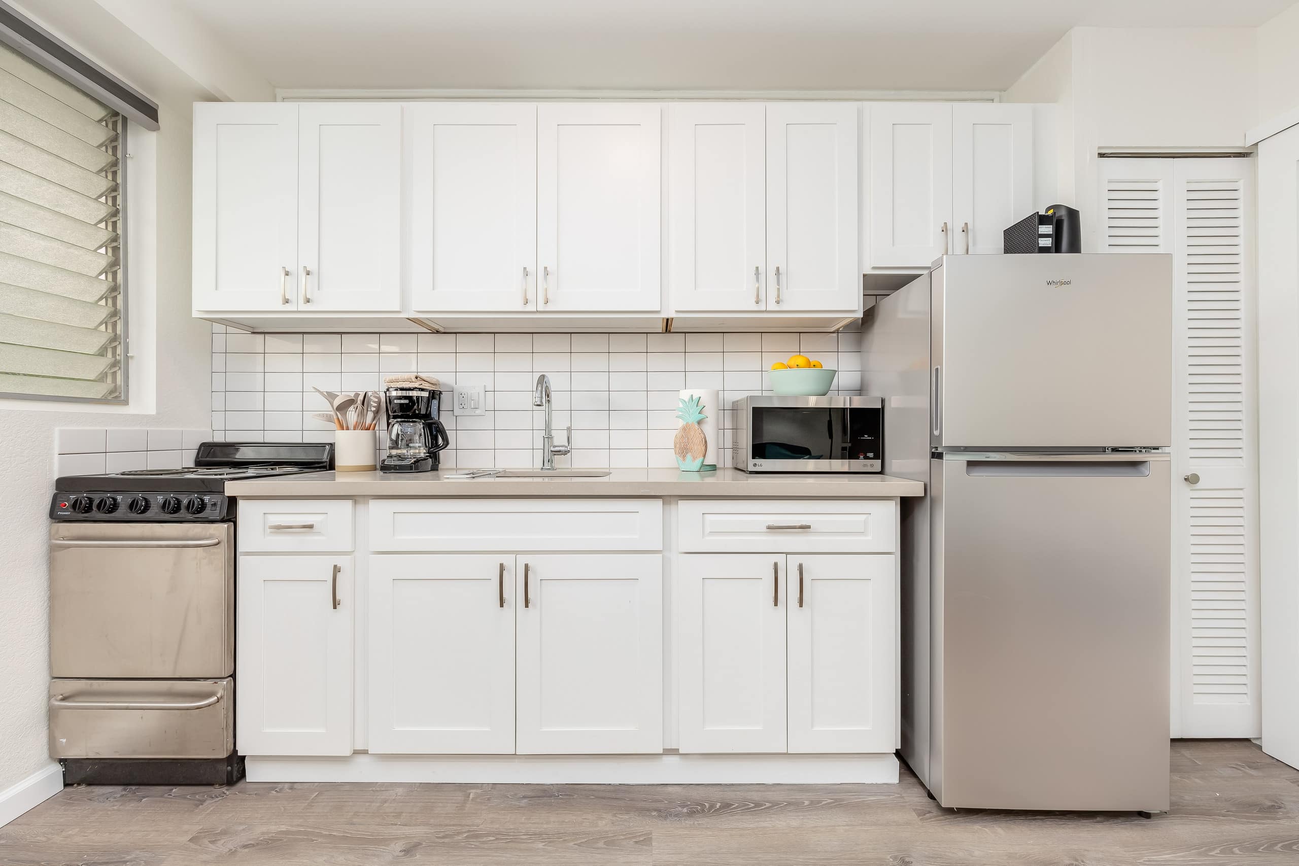 Remodeled Condo by the Beach at the Cabana Waikiki - Image 12