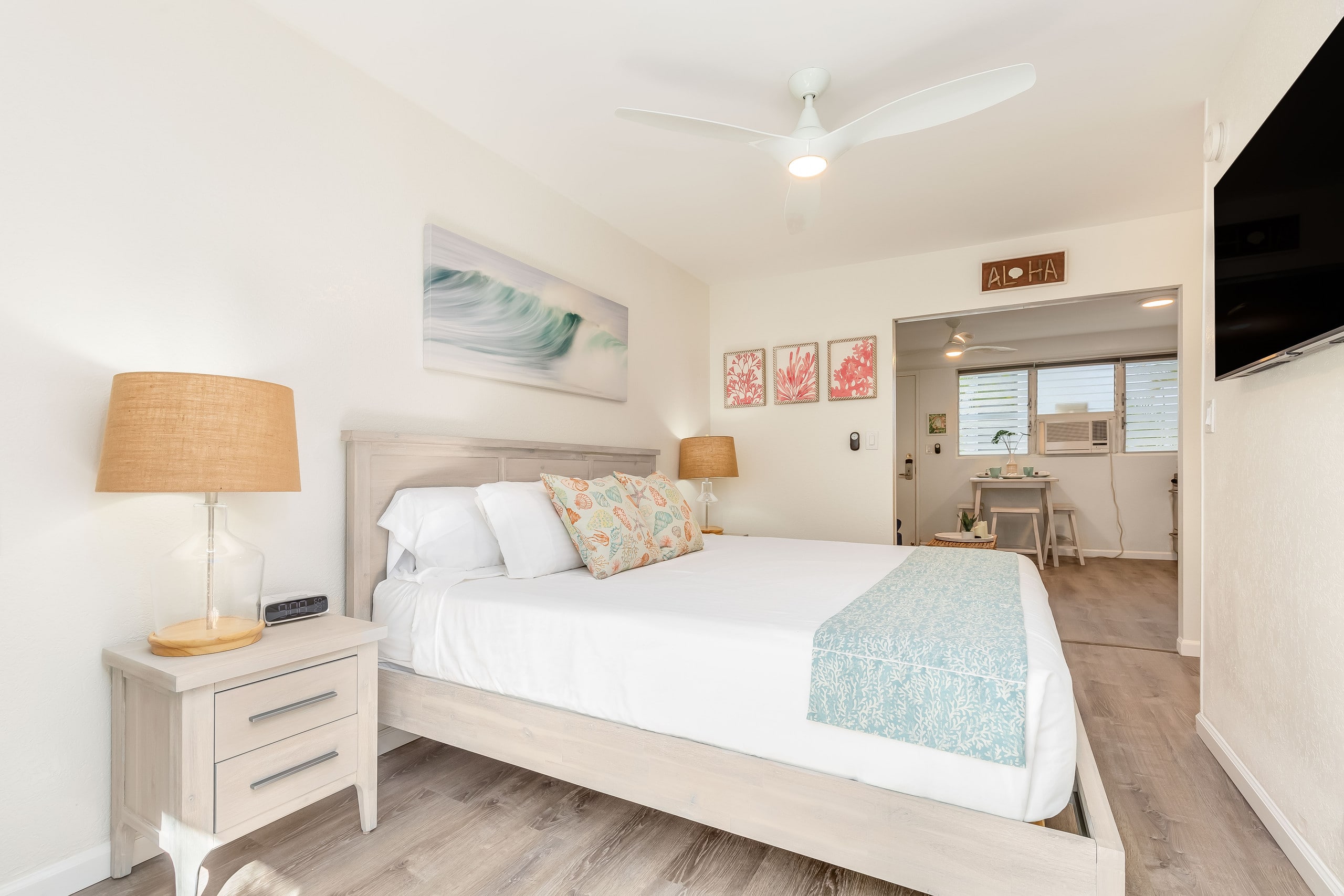 Remodeled Condo by the Beach at the Cabana Waikiki - Image 19