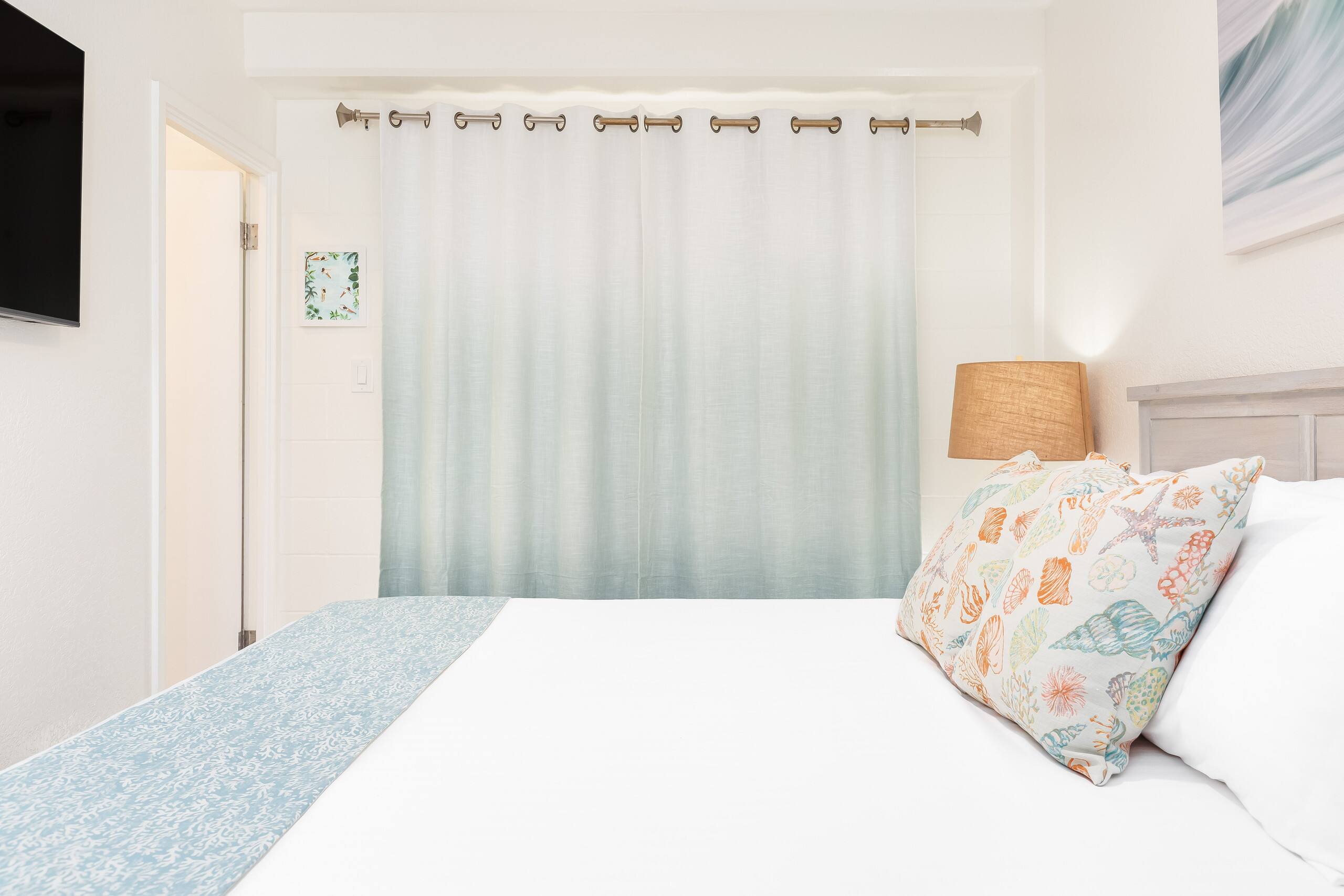 Remodeled Condo by the Beach at the Cabana Waikiki - Image 18