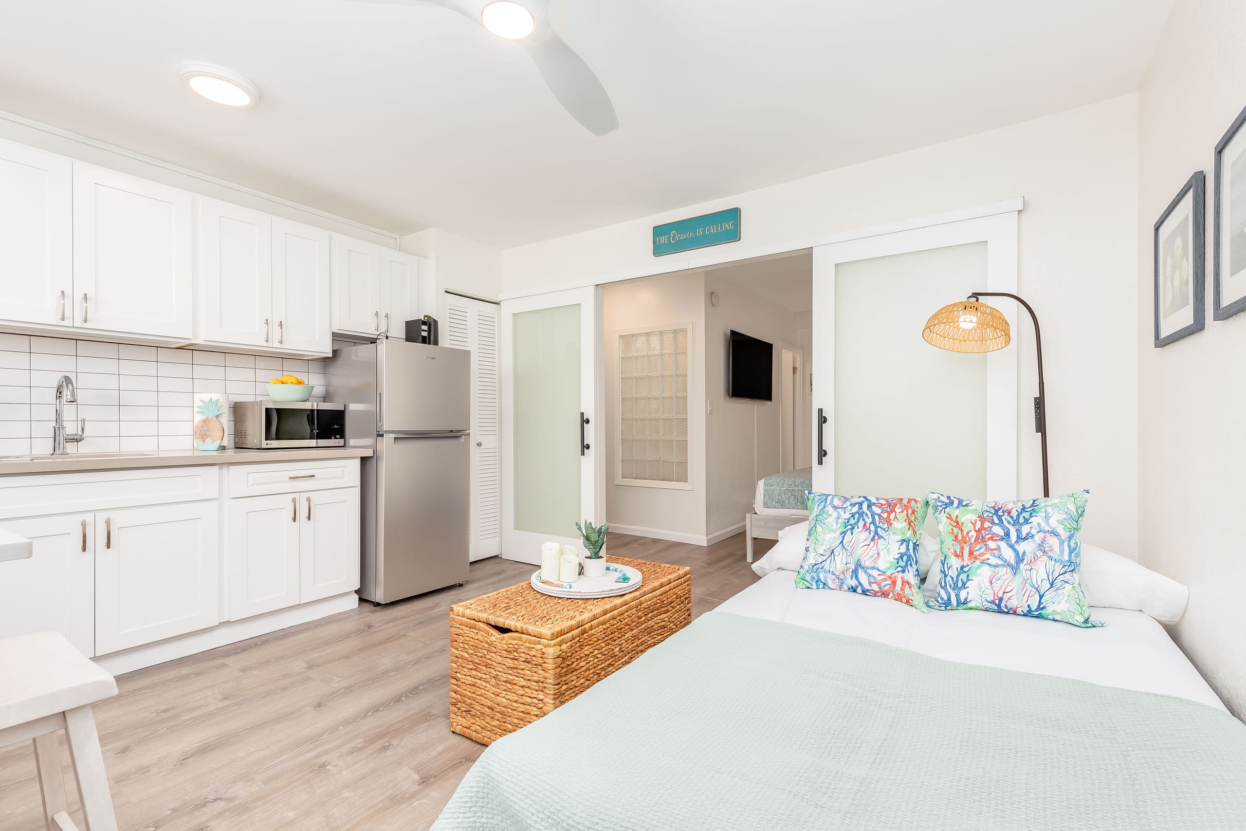 Remodeled Condo by the Beach at the Cabana Waikiki - Image 26