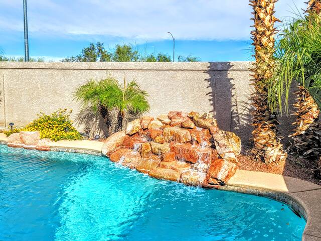 Gorgeous Home with Pool & SPA near to LV-Strip gallery image 2