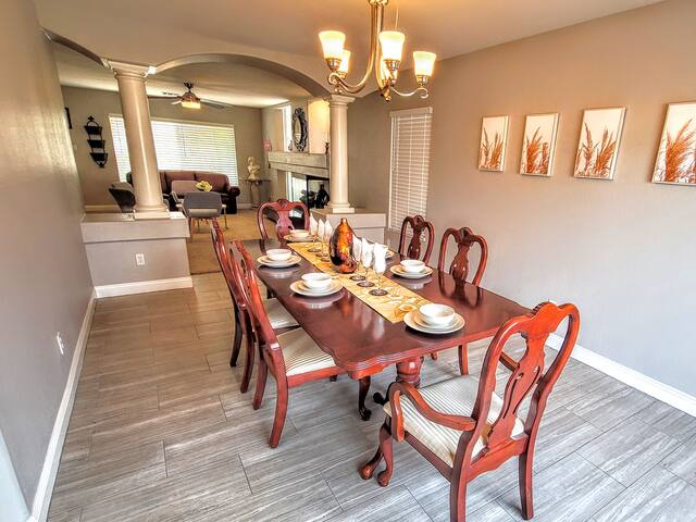 Gorgeous Home with Pool & SPA near to LV-Strip gallery image 4