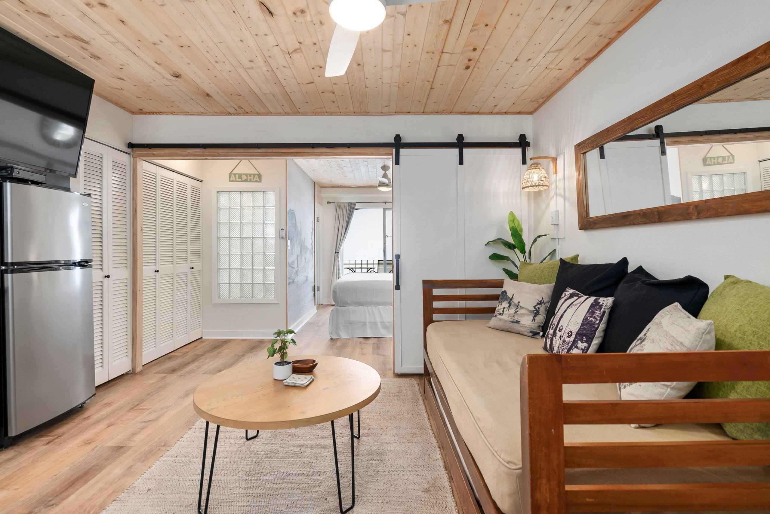 Remodeled Hawaiian Vacation Condo by Waikiki Beach - Image 7