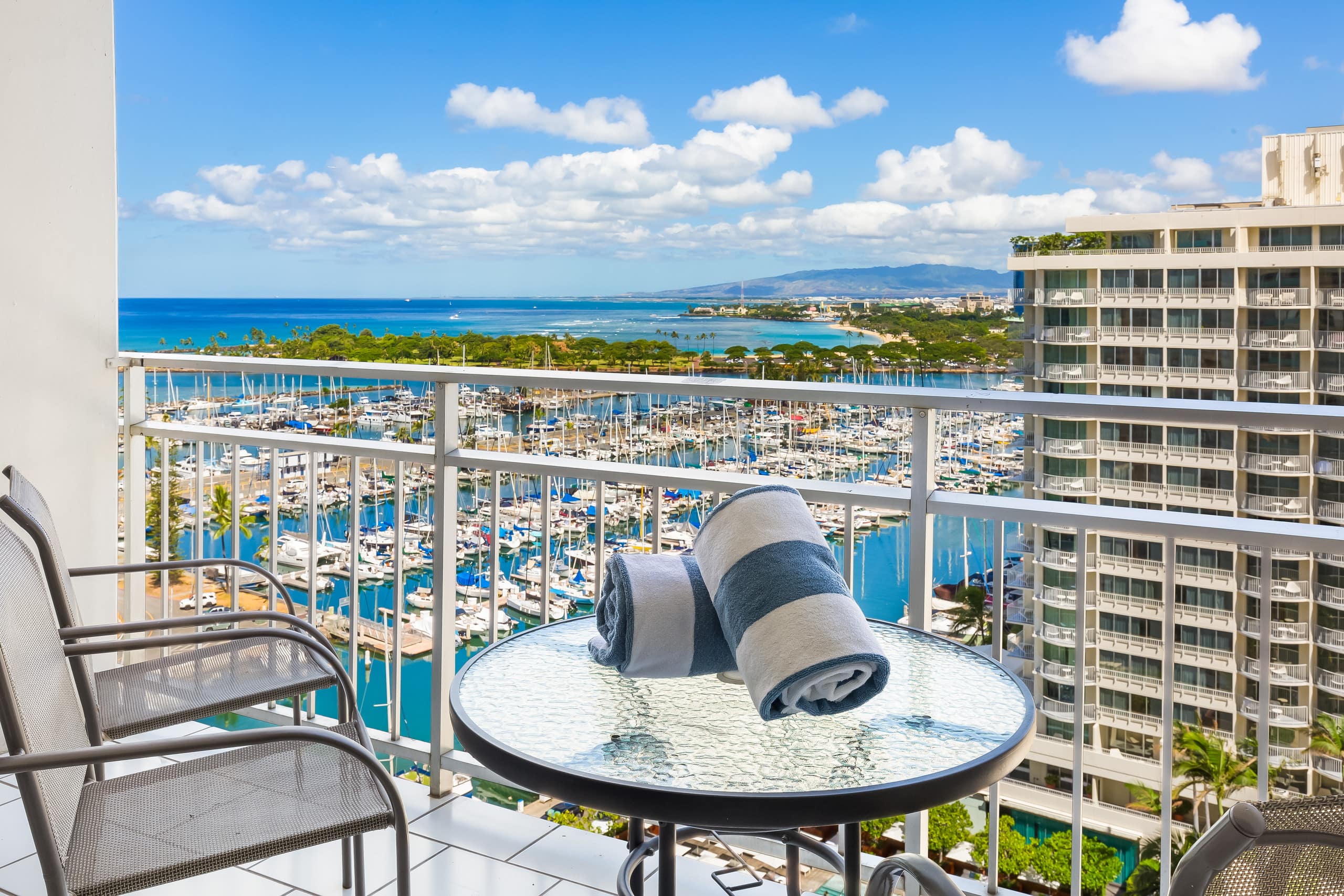 Ocean and Sunset Marina Views at the Ilikai Hotel - Image 21