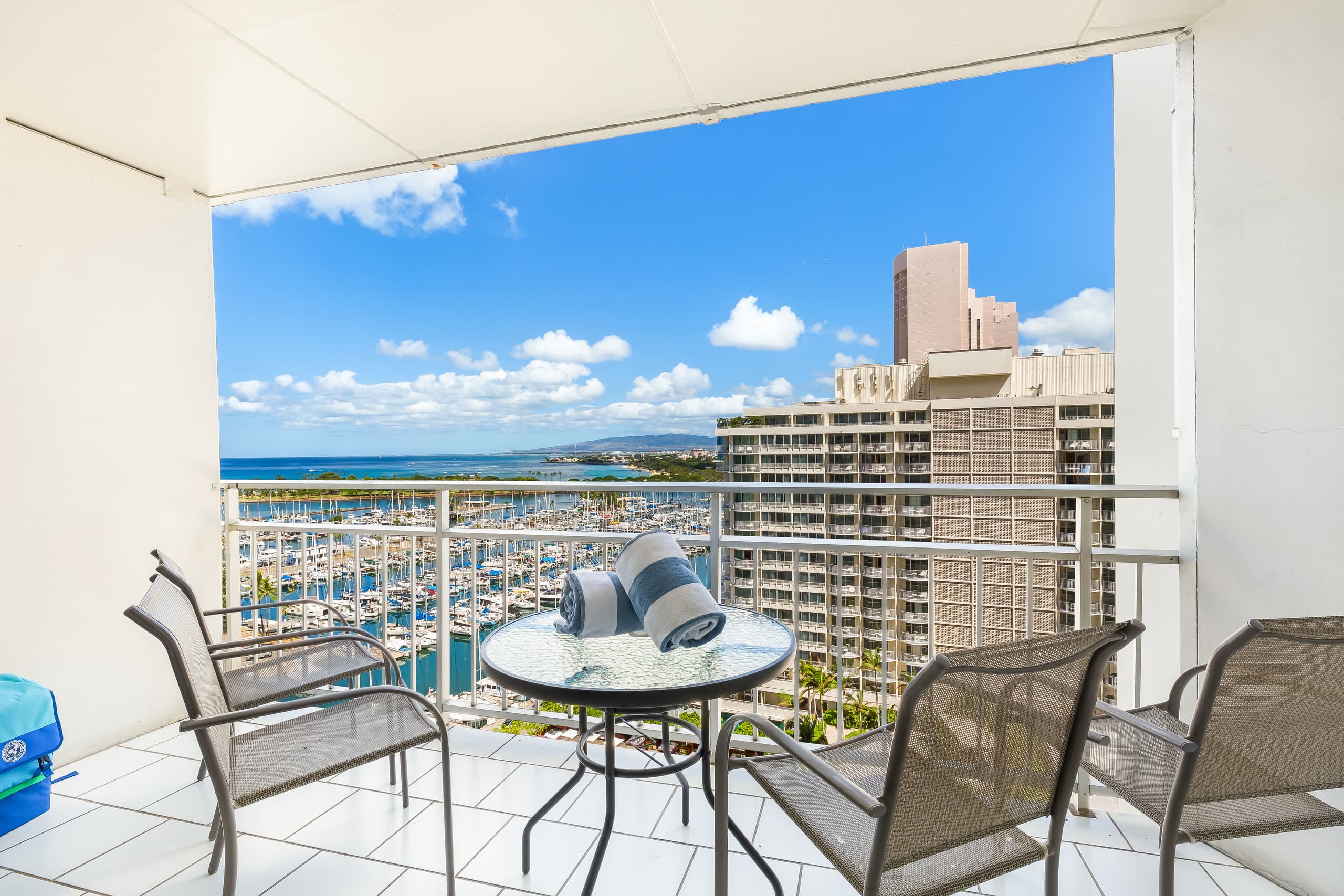 Ocean and Sunset Marina Views at the Ilikai Hotel - Image 22