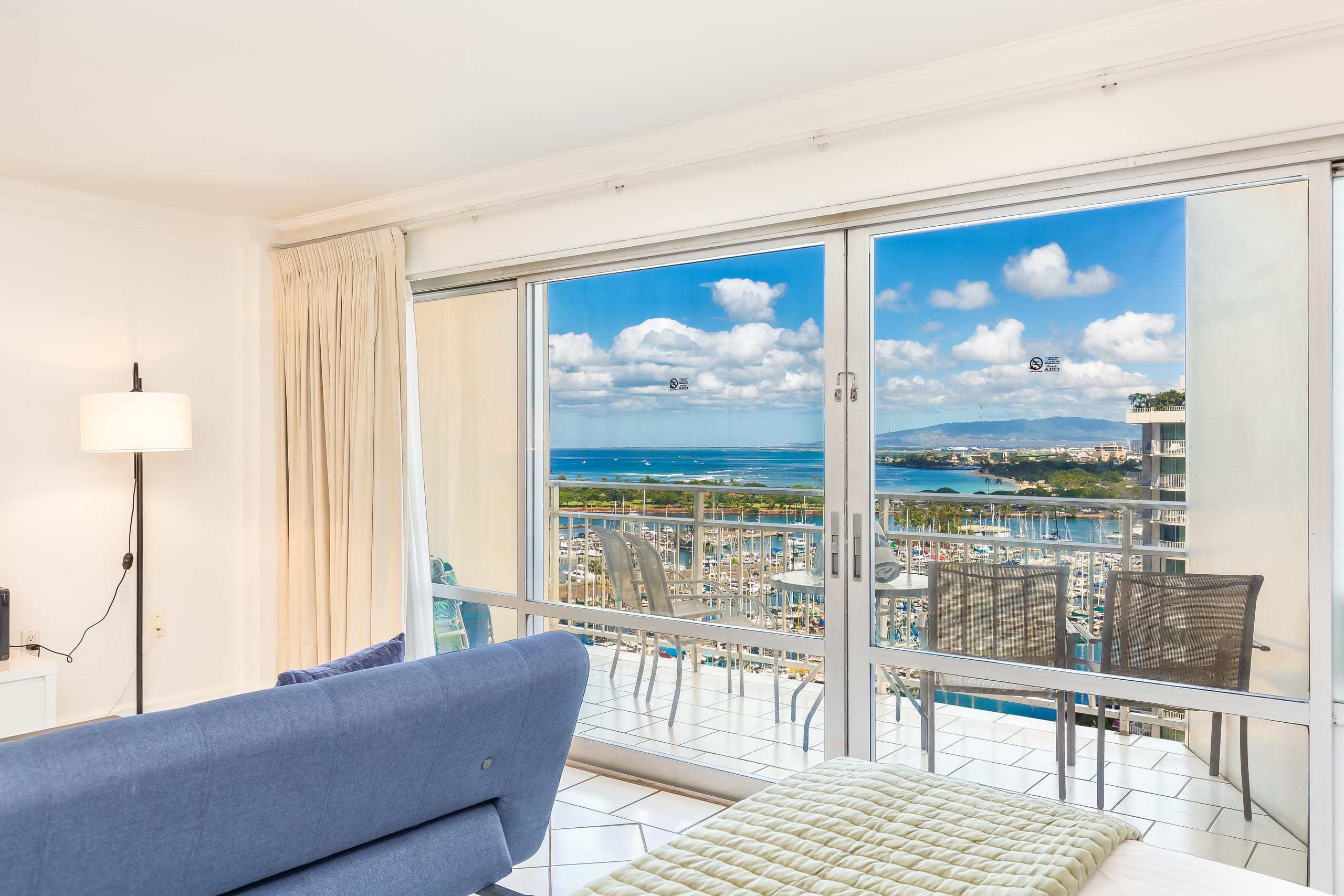 Ocean and Sunset Marina Views at the Ilikai Hotel - Image 6