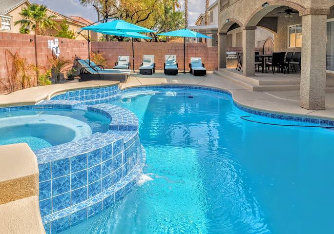 Super Spacious Oasis with Pool/SPA near LV-Strip gallery image 2