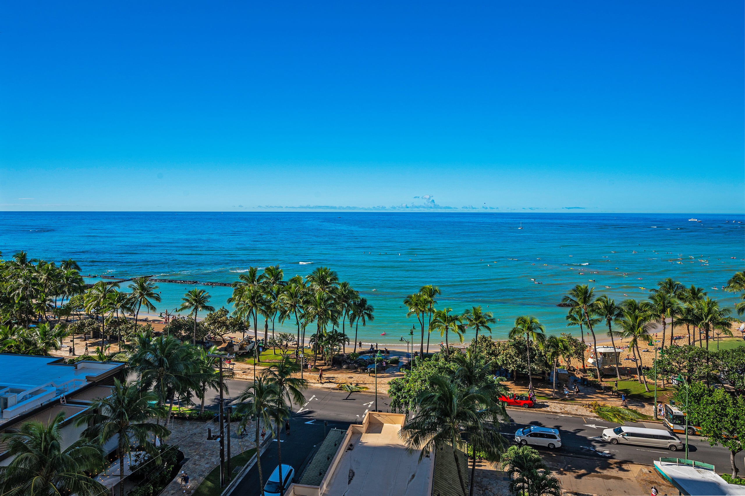 Oceanfront Family Bliss at the Waikiki Beach Tower - Image 34